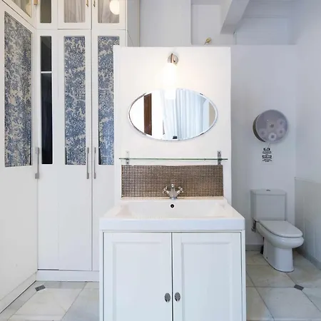 Stupendous In Centre Apartment